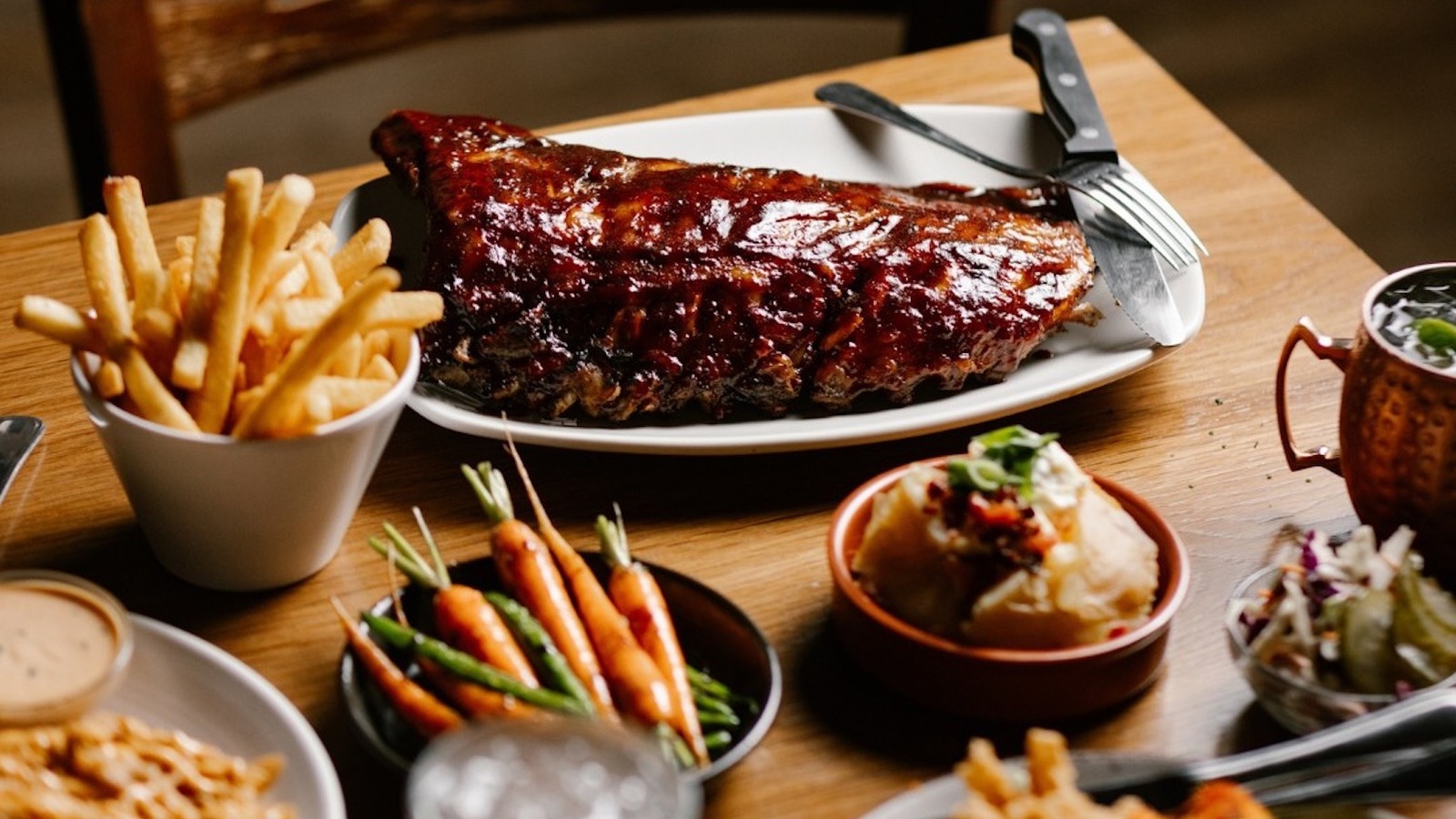 How To Make A Plant-Based Meal Possible At Outback Steakhouse - Tasting Table