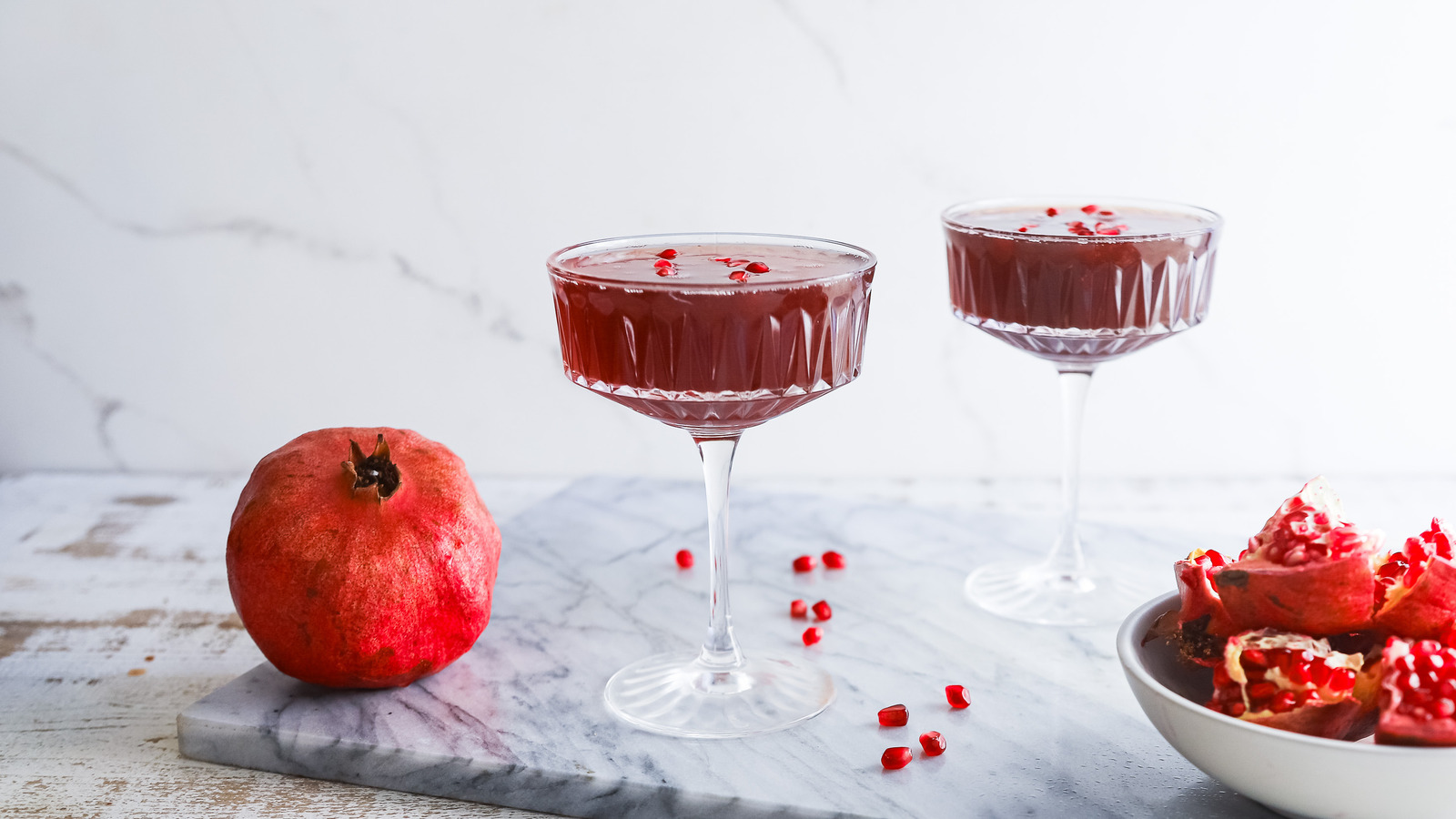 Pomegranate Gin Fizz Holiday Cocktail Recipe