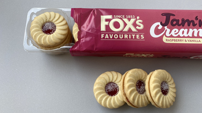 Fox's raspberry cream biscuits