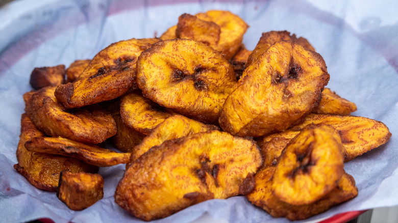 dish of fried plantains