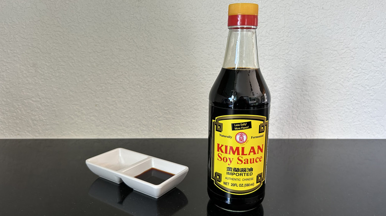 Kimlan soy sauce bottle