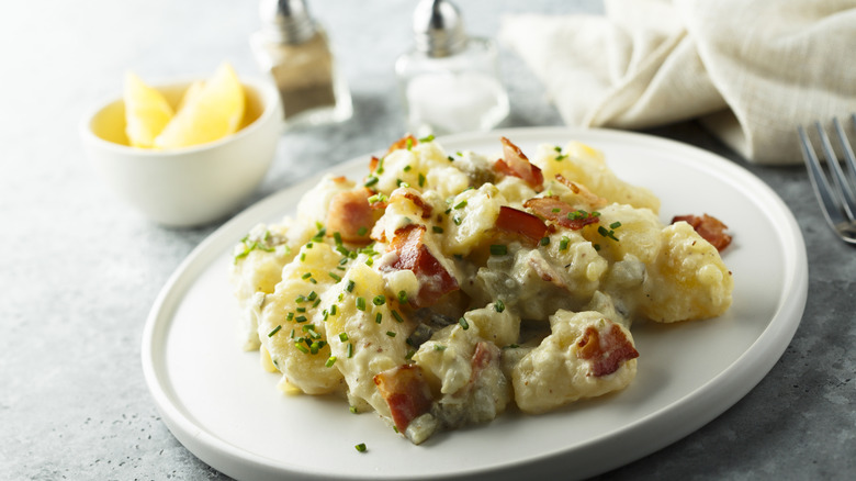 potato salad with bacon and chives