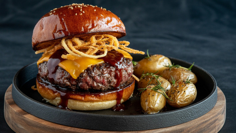 Burger with roast potatoes