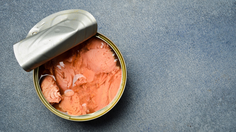 Canned tuna in oil.