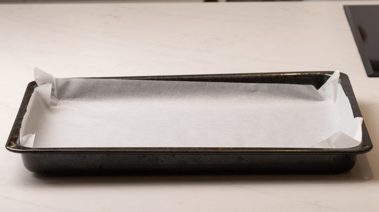 baking sheet with baking paper