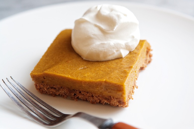 How to Make a Pumpkin Chiffon Sheet Pan Pie Recipe