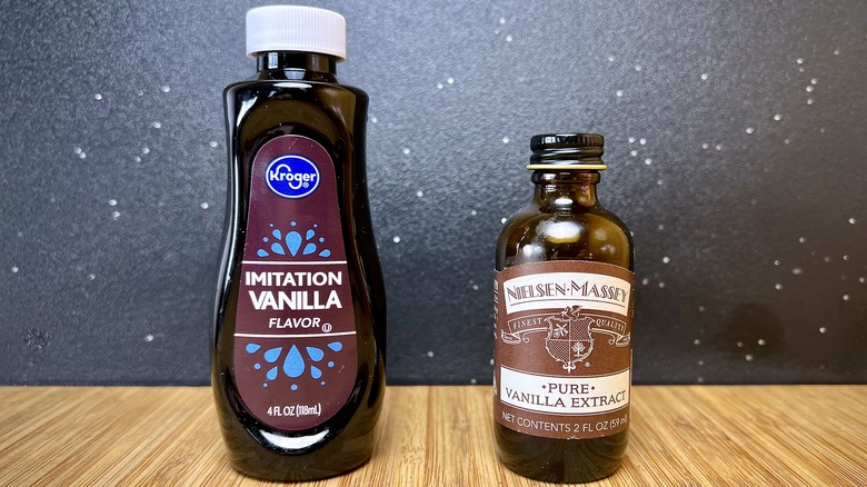 Imitation vanilla and pure vanilla extract