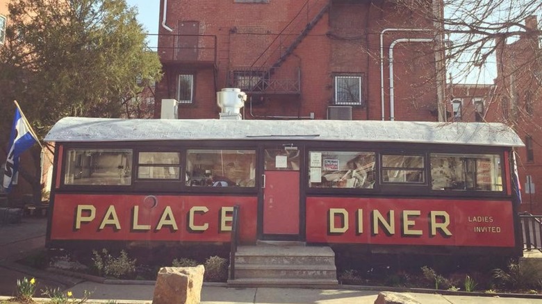 Exterior of the Palace Diner train car on a sunny day