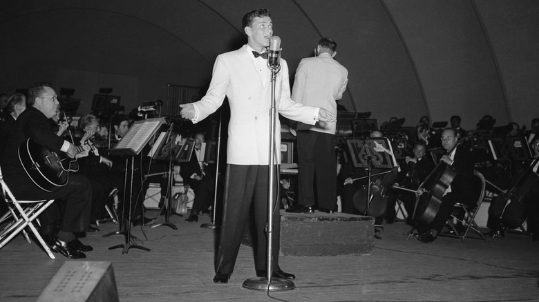 Frank Sinatra singing