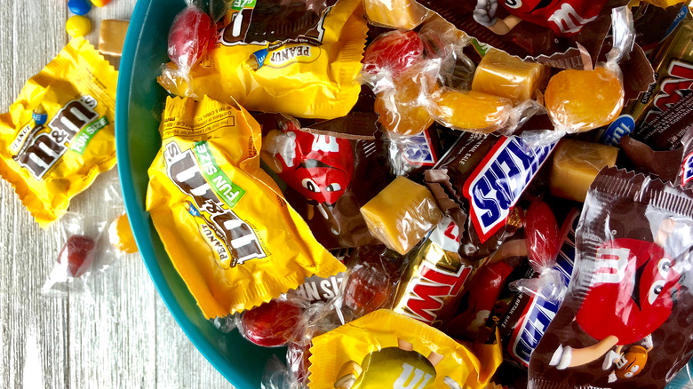 candy in serving bowl 