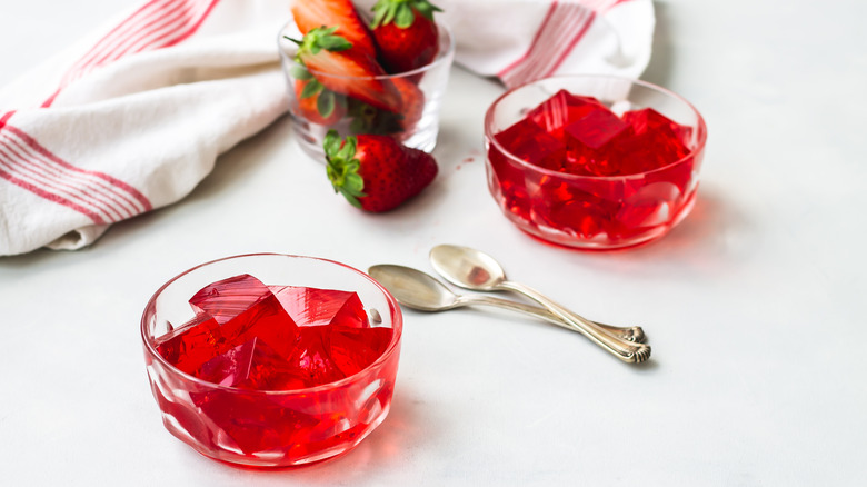 strawberry jello bowls