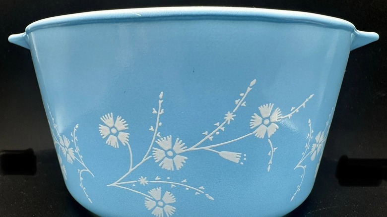 A cornflower blue Pyrex Blue Dianthus Cinderella Mixing Bowl