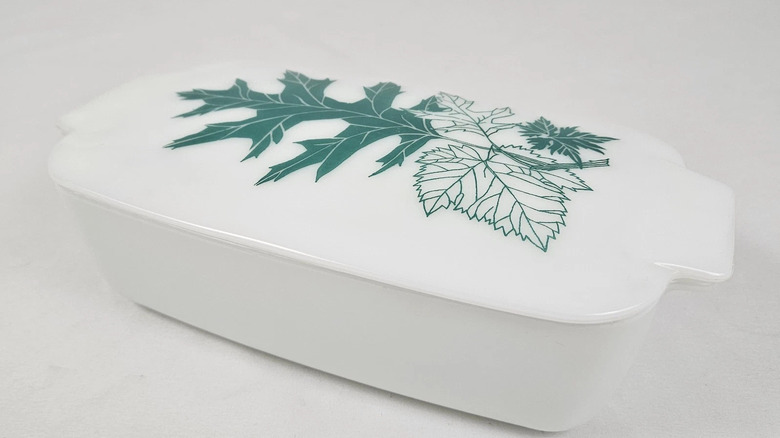 A Pyrex Green Oak Leaf Opal Ware Loaf Pan