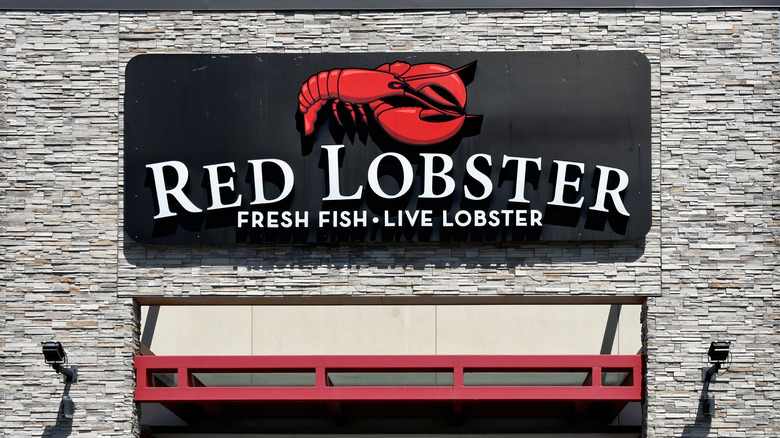 Outside view of Red Lobster restaurant entrance
