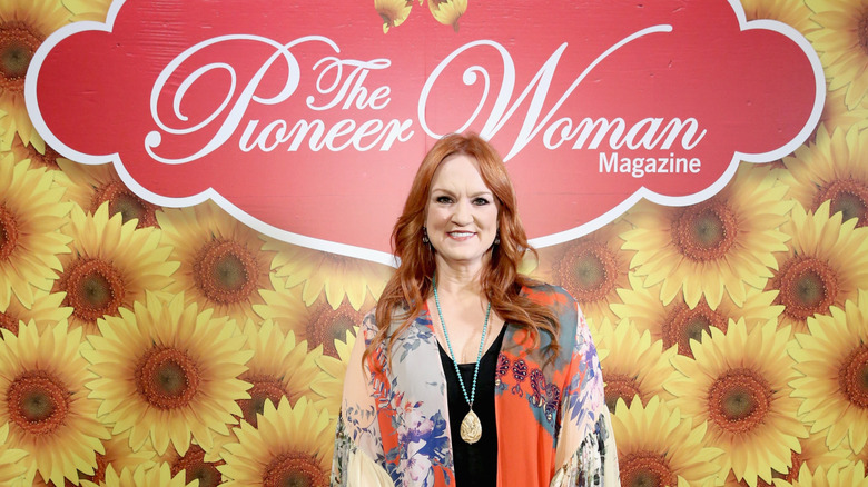 Ree Drummond posing at event