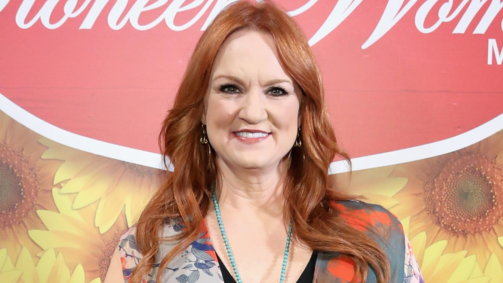 Ree Drummond's Trick For Extra Crispy Fried Chicken Is This Lumpy Step - Tasting Table