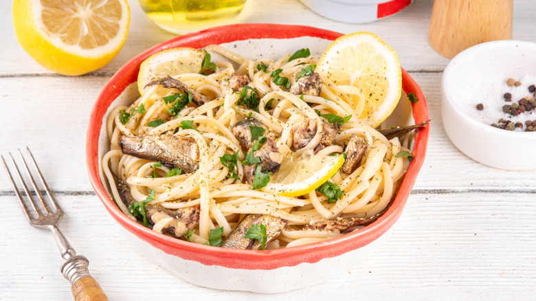 spaghetti with tinned sardines and lemon