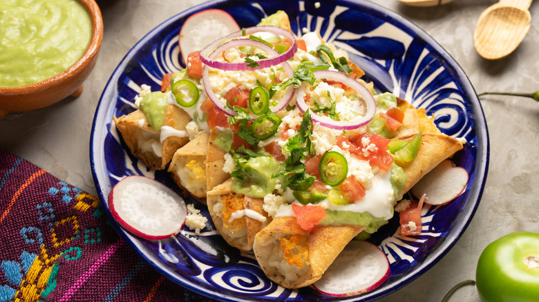 Potato tacos with sour cream