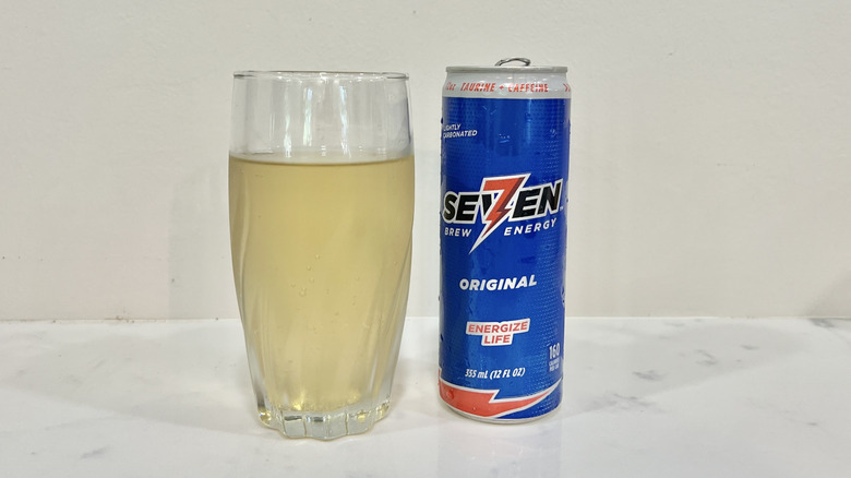 7 Brew canned Original Energy drink in a glass.
