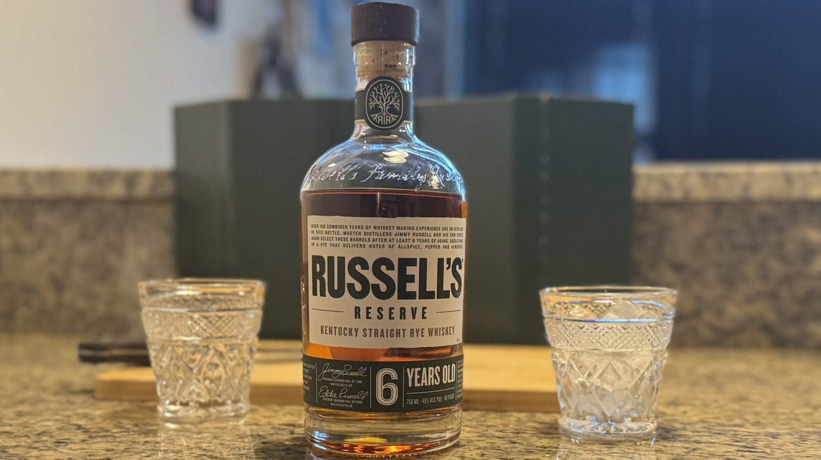 Russell's Reserve 6-Year-Old Rye Whiskey: The Ultimate Bottle Guide