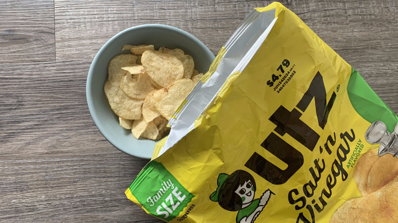 Utz Salt 'n Vinegar potato chips