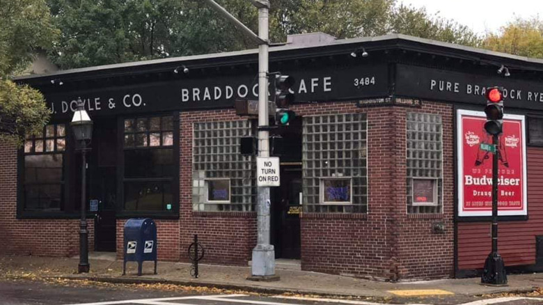 Exterior of Doyle's Cafe