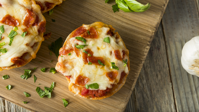 mini pizza bagels