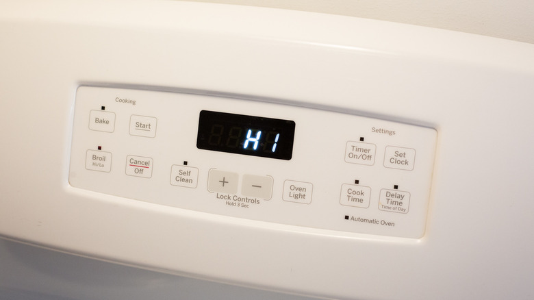 oven showing broiler setting