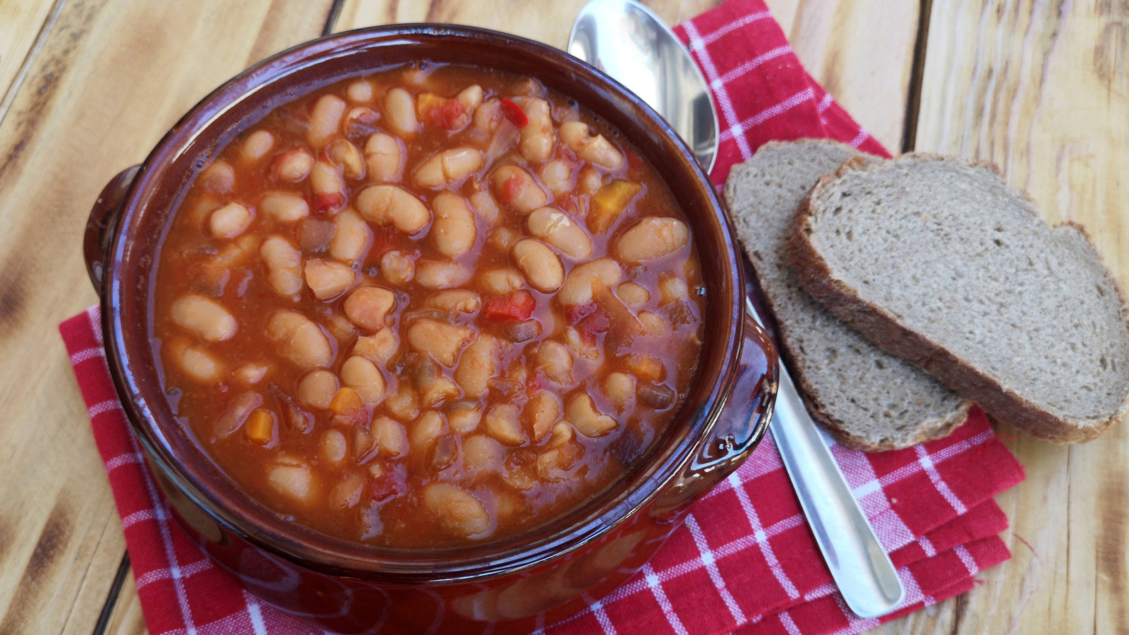 Say Goodbye To Bland Baked Beans With One Swicy Ingredient
