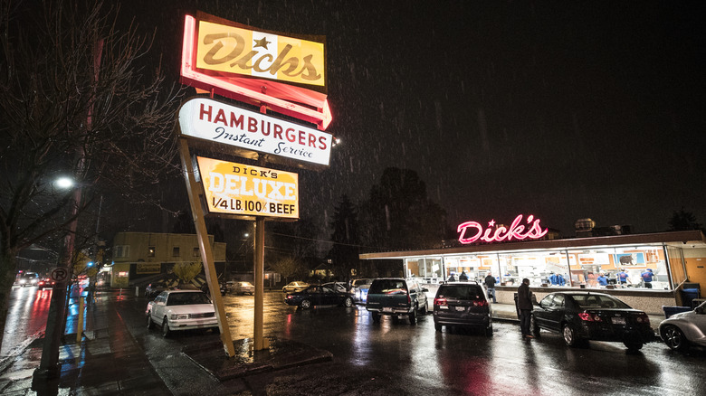 outside of Dick's Drive-In