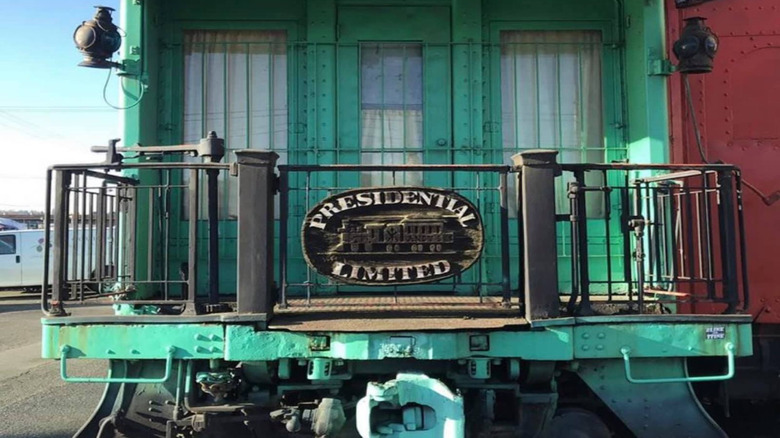 A sign saying Presidential Limited on the FDR car at The Orient Express