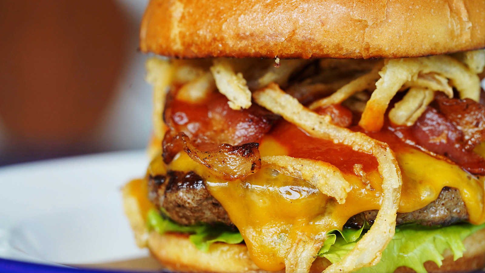 Shoestring Fries Are The Crunchy Addition Your Burger's Been Craving