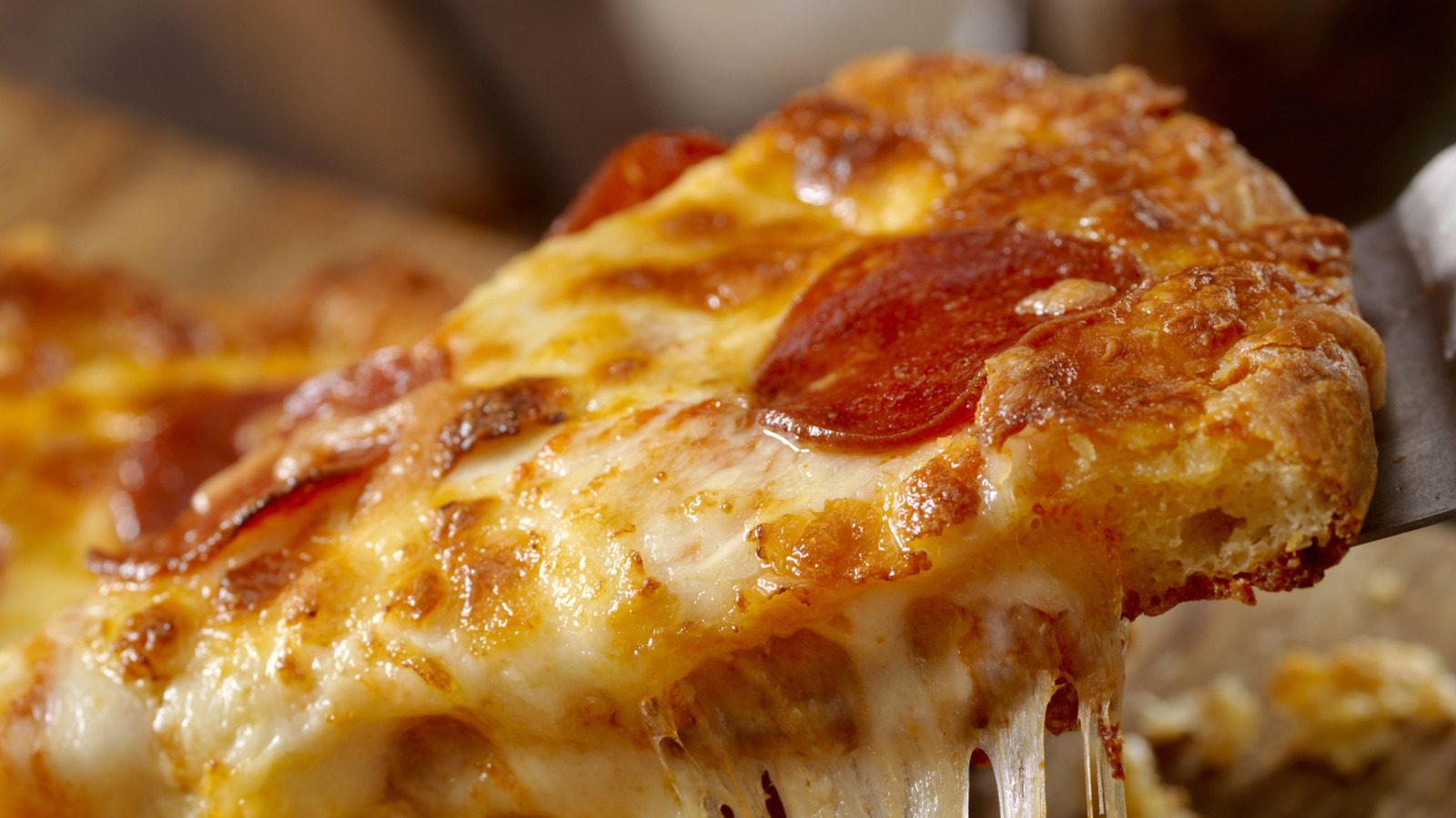Shoppers Love This Chicago Tavern-Style Frozen Pizza More Than Delivery (And It's Cheaper)