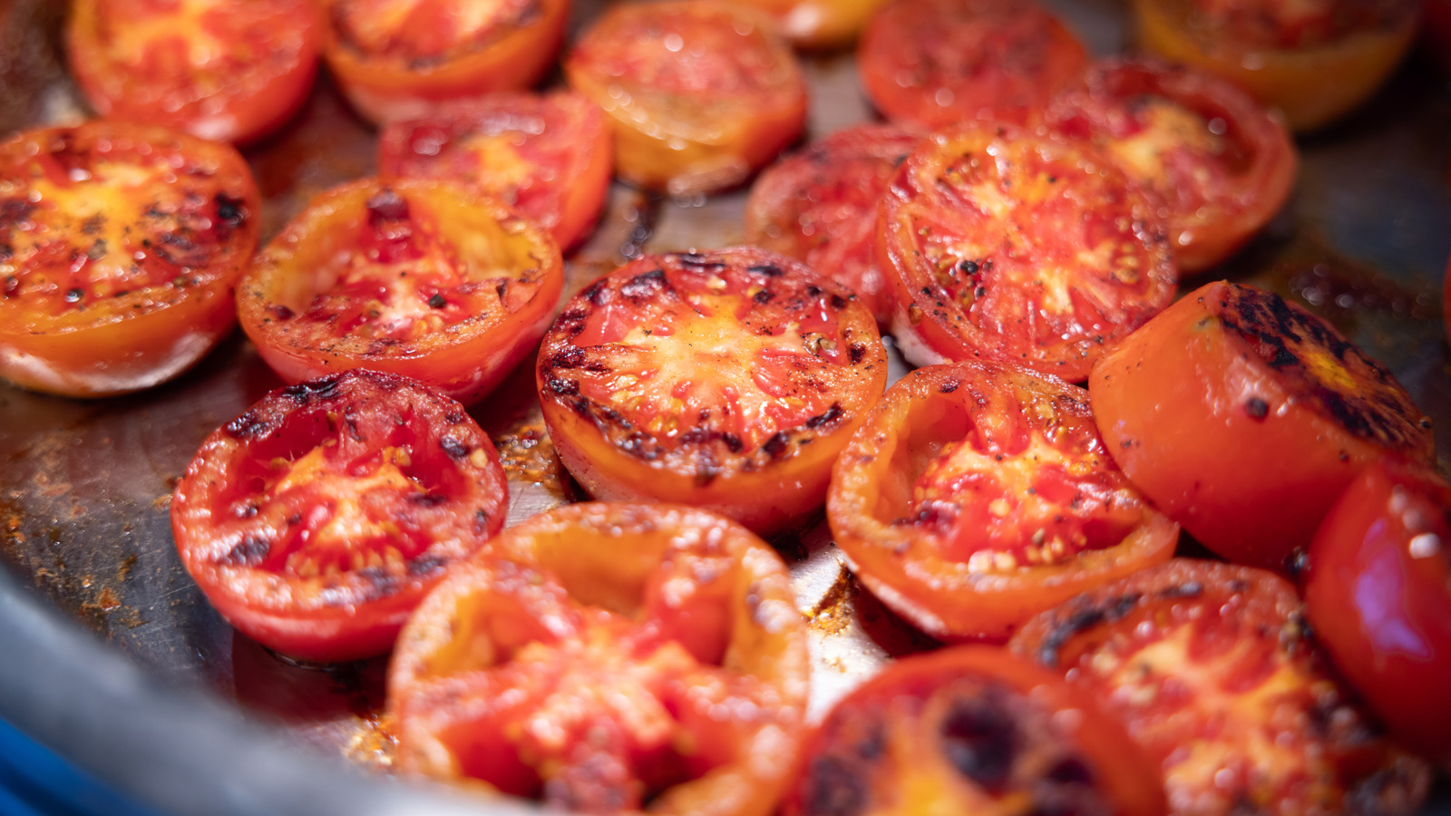 Should You Cook Tomatoes In Cast Iron? It Depends - Tasting Table