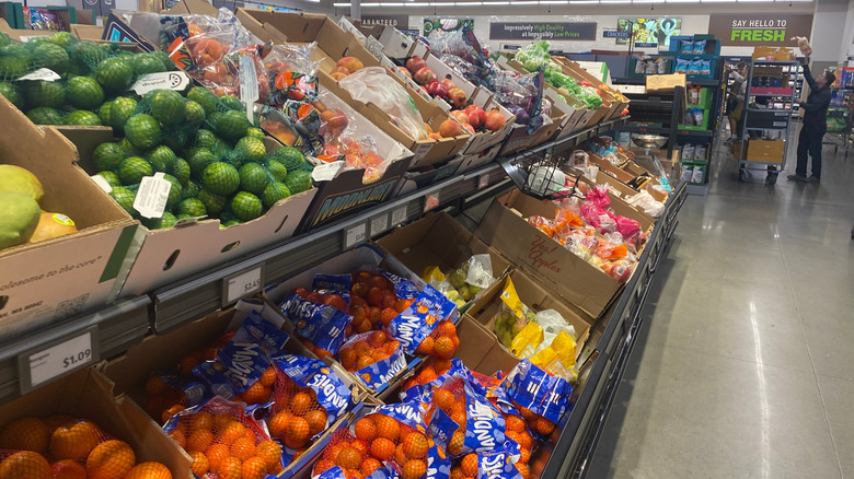 produce inside of Aldi store