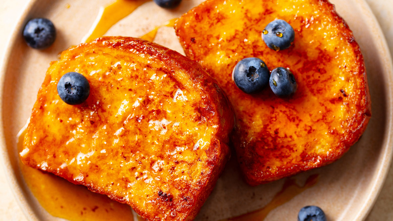 French toast with blueberries