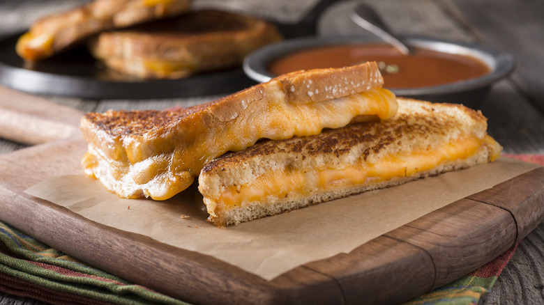 grilled cheese sandwich and tomato soup