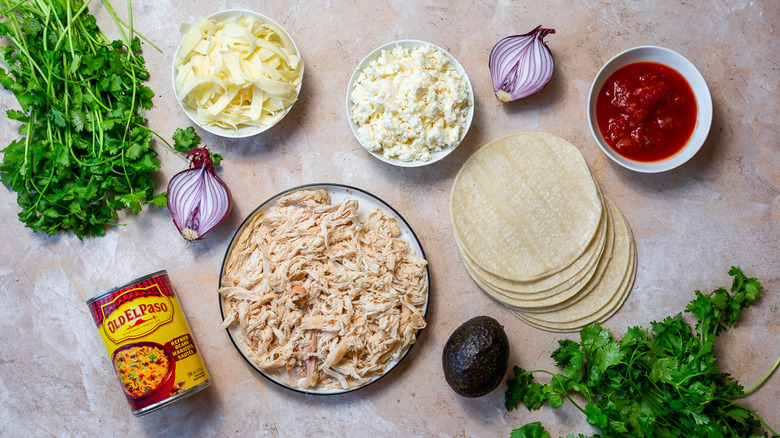 Baked chicken chalupa ingredients