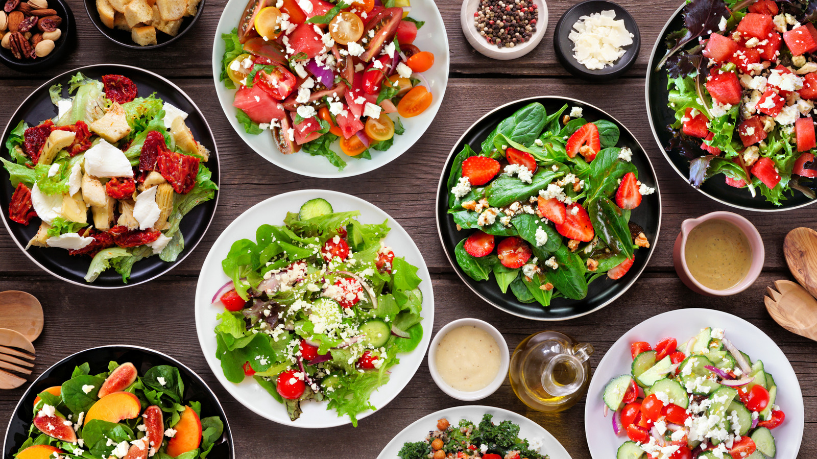 Skip The House And Caesar: This Is Texas Roadhouse's Best Salad By Far