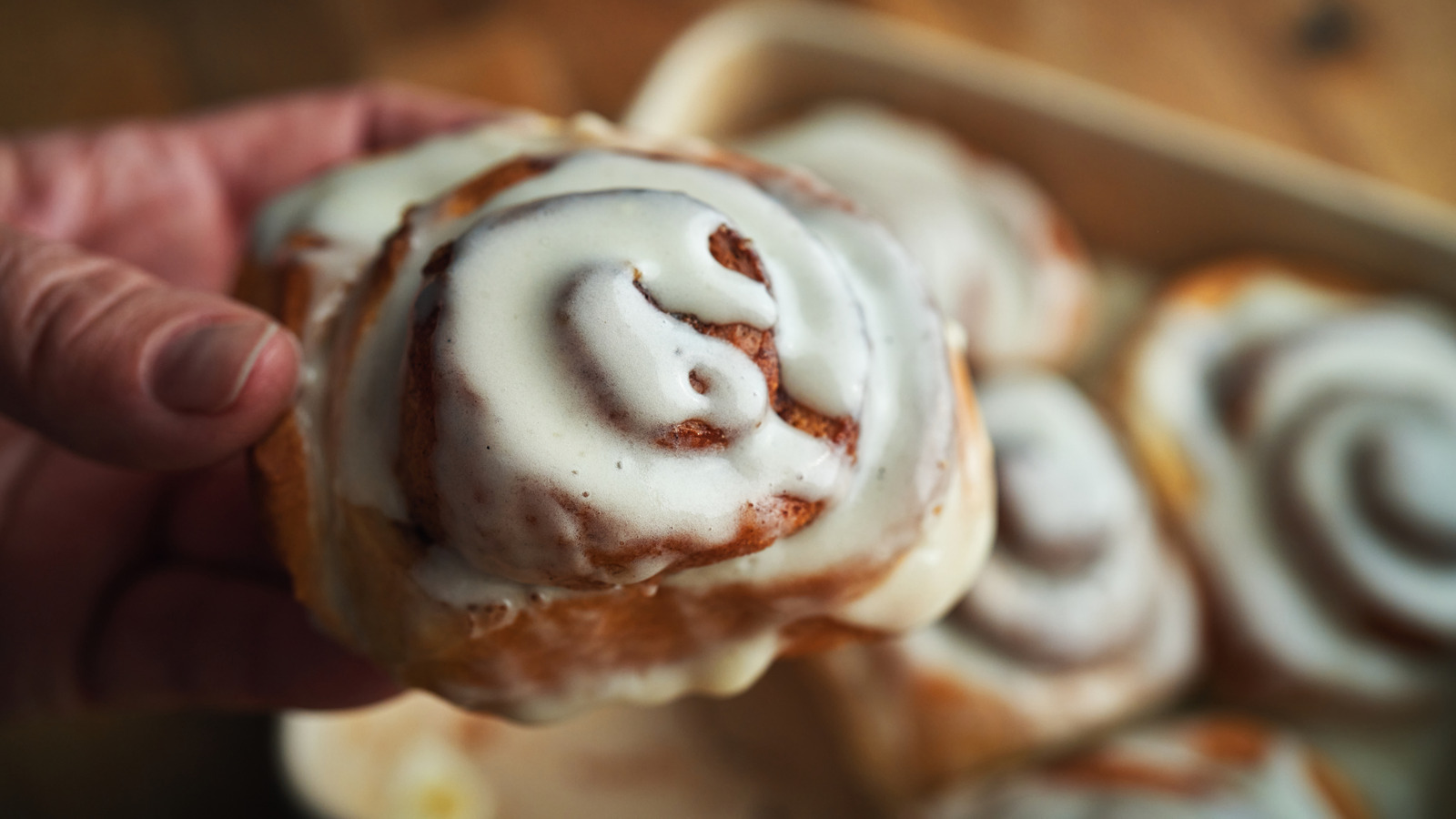Skip The Sheet Pan And Make Cinnamon Rolls In A Muffin Tin Instead
