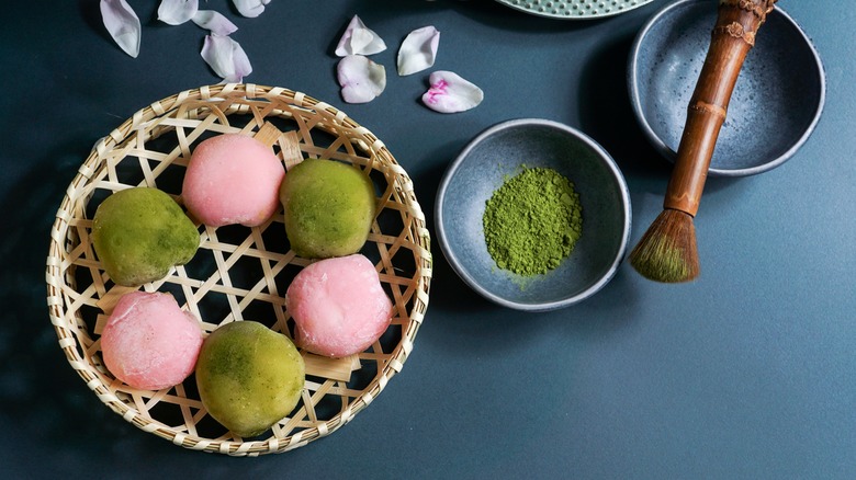 pink and green mochi 