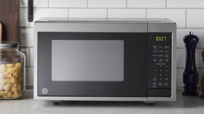 A GE smart countertop microwave