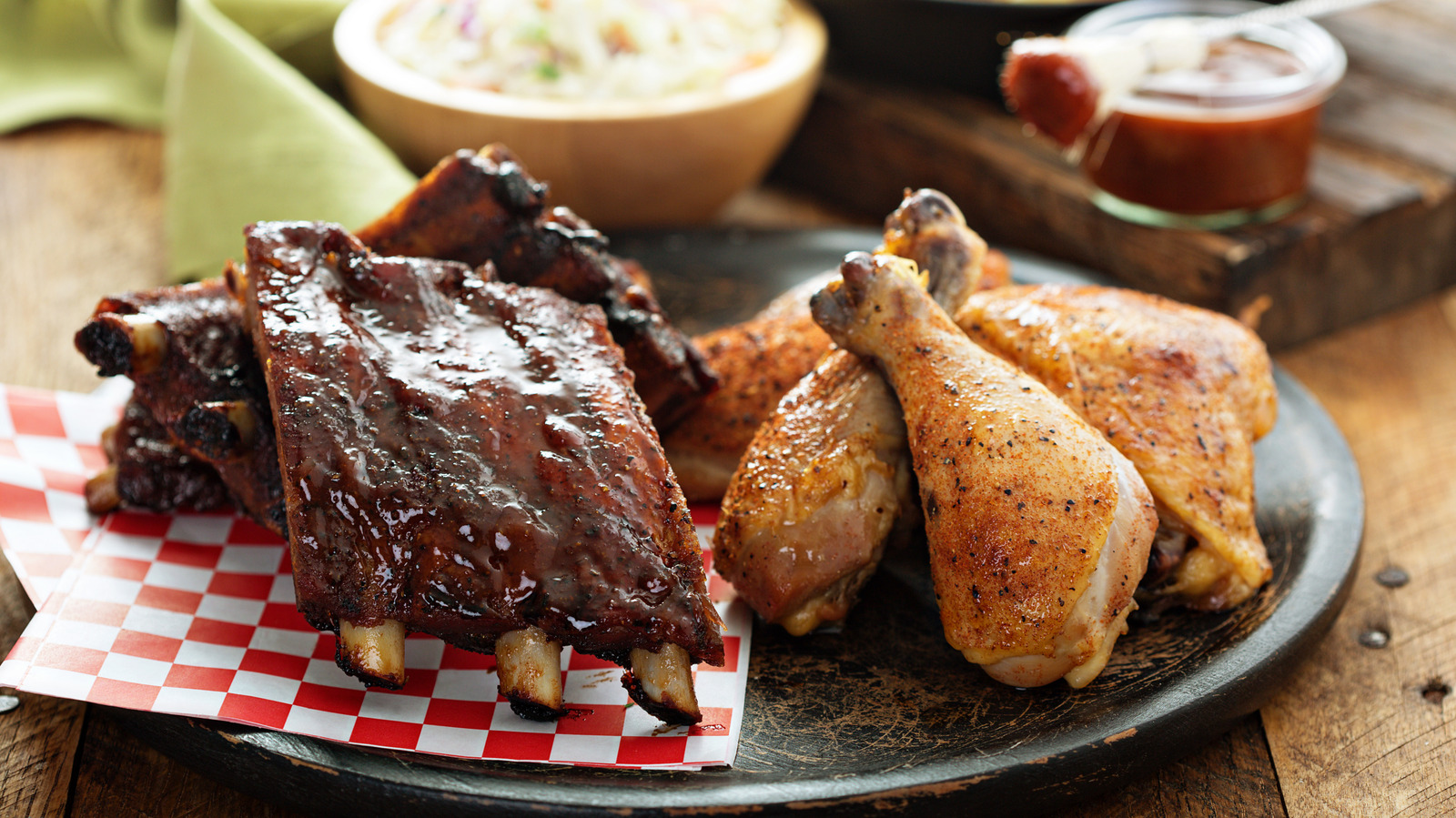 Smoking Chicken Or Pork? Follow This Simple Rule For Better Flavor - Tasting Table