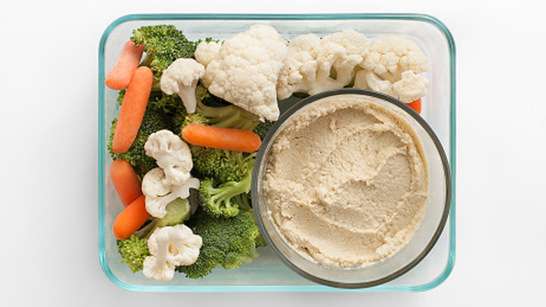 tuperware with veggies and hummus