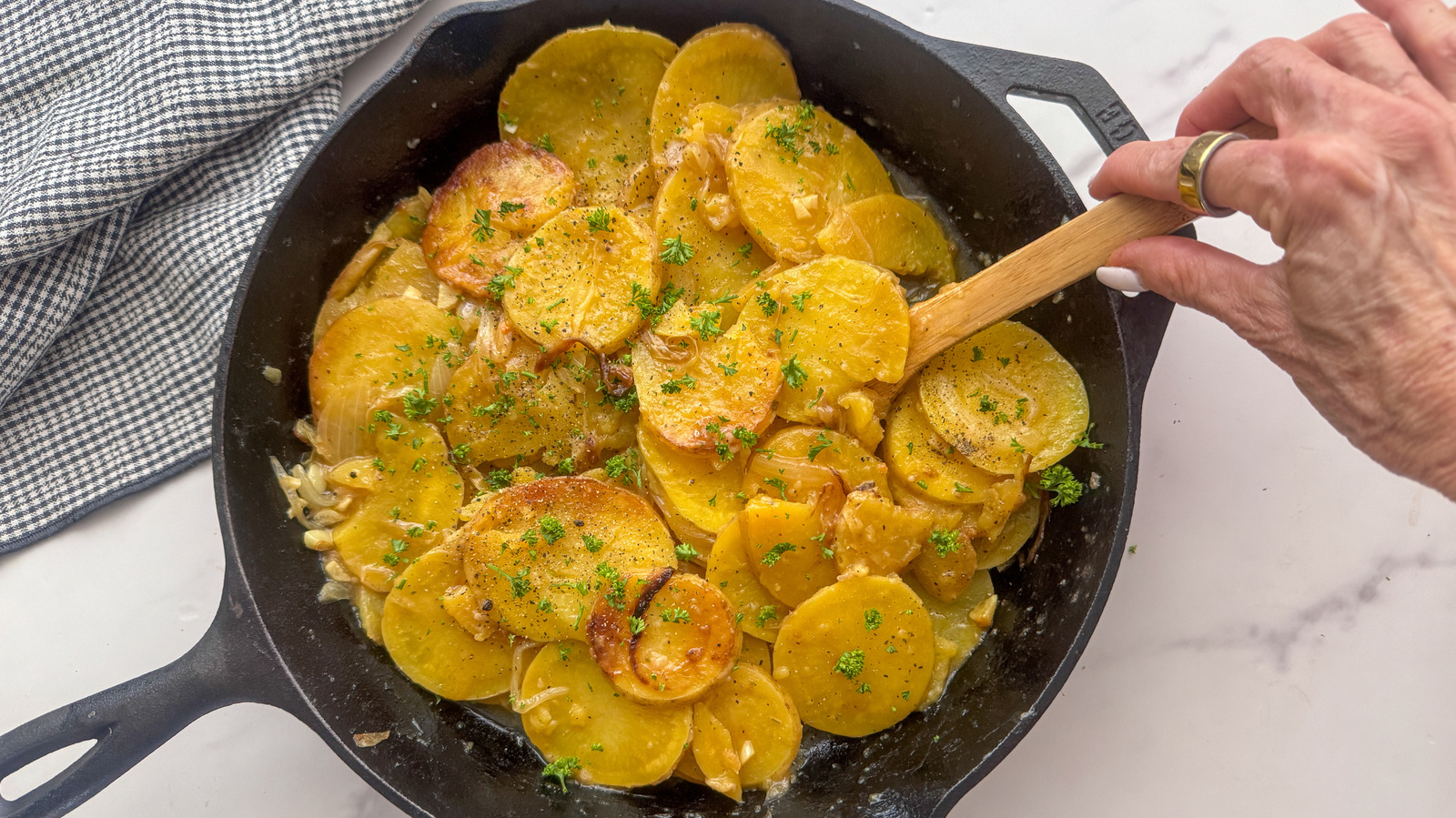 Southern Smothered Potatoes Recipe