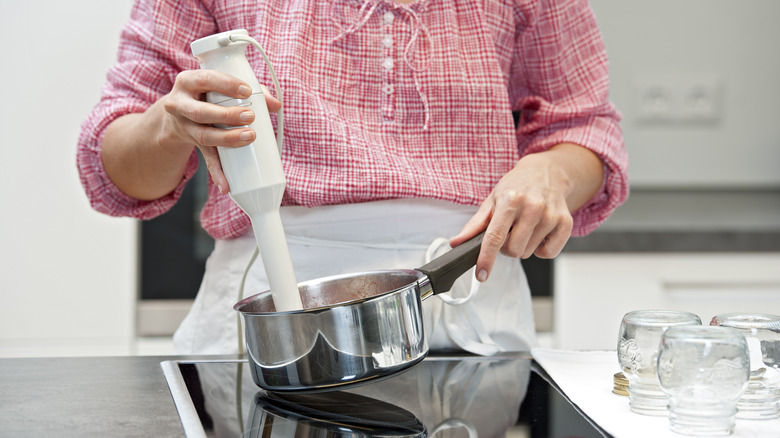 Using an immersion blender