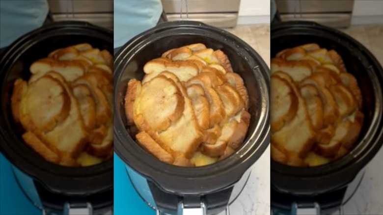 french toast in a slow cooker with fruit