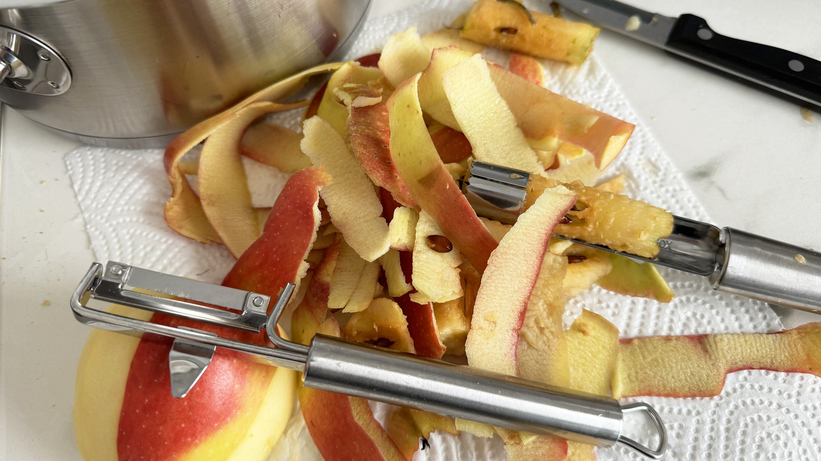 Stop Throwing Out Apple Peels, They're Better Reused In Your Garden - Tasting Table