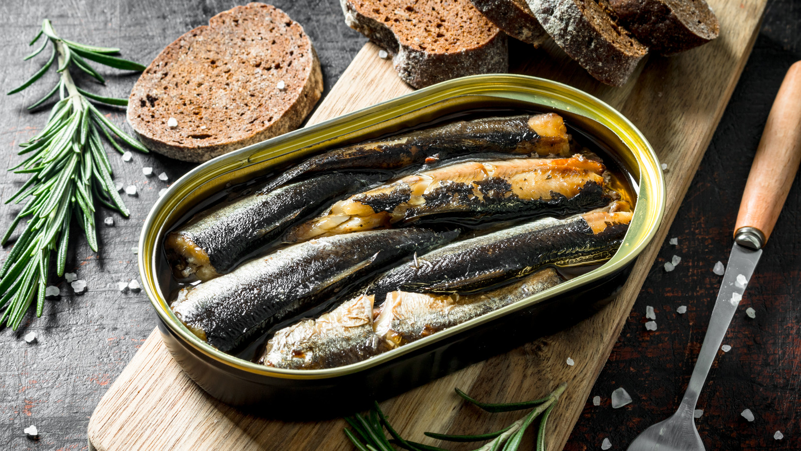 Store Leftover Canned Sardines In A Glass Container To Avoid A