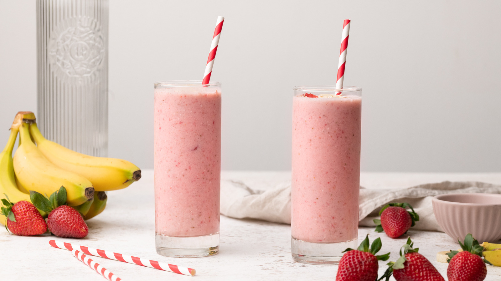 Nutritious Strawberry Oatmeal Smoothie